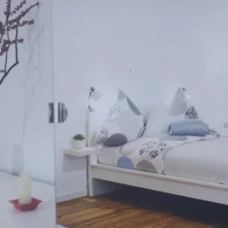 2 Bdr Luxury Manuela Apartment