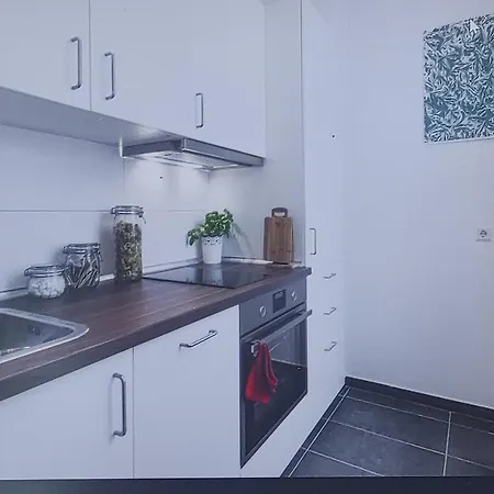 2 Bdr Luxury Manuela Apartment *